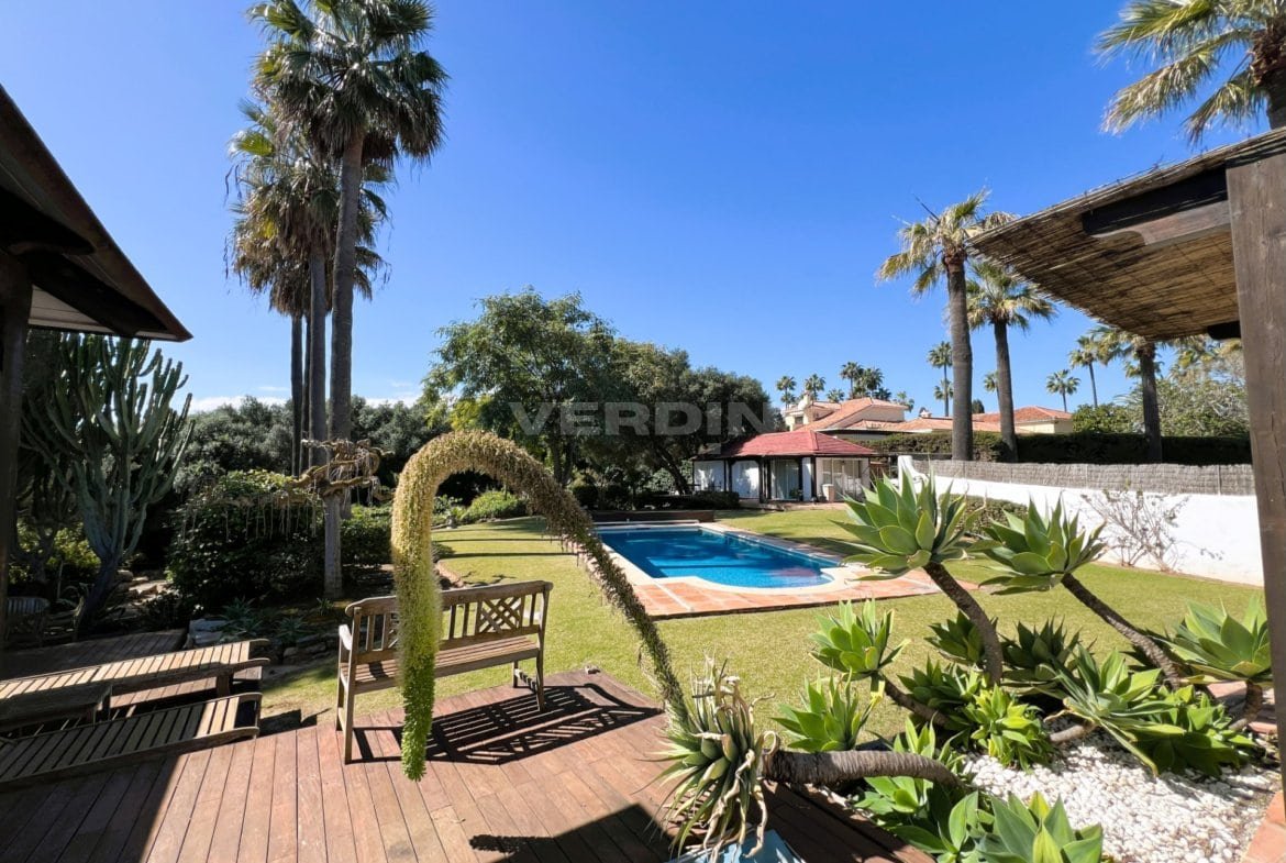 Colonial-Style Villa Sotogrande Costa Zona B