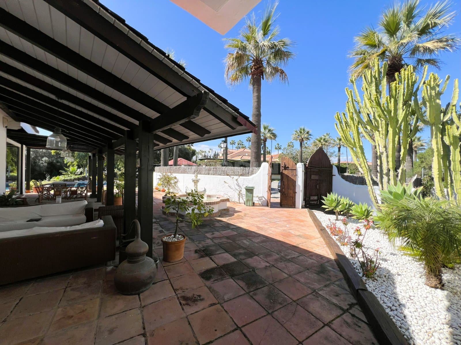 Colonial-style villa Sotogrande Costa Zona B